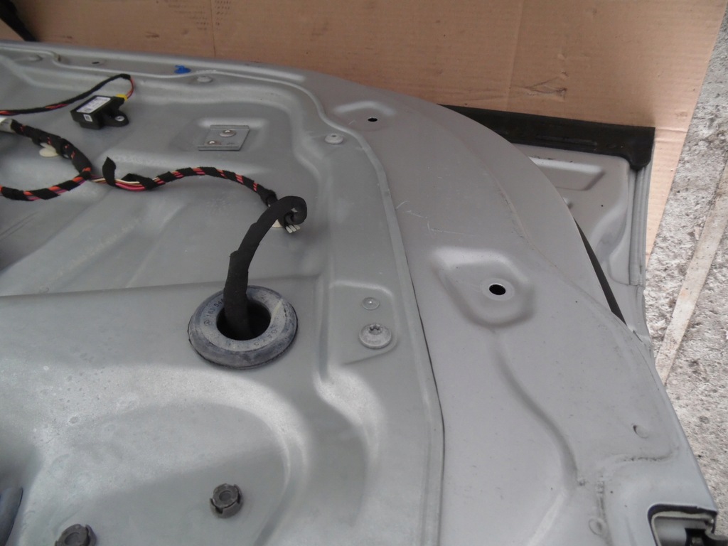 фото №4, Дверь левая перед mercedes w251 r klasa lak 775