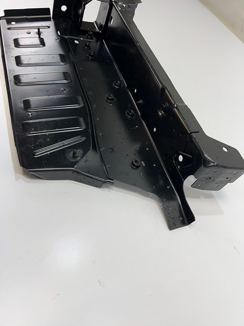 фото №6, Лонжерон задняя кузов mercedes e-klasa w213 a2136105502 nowa