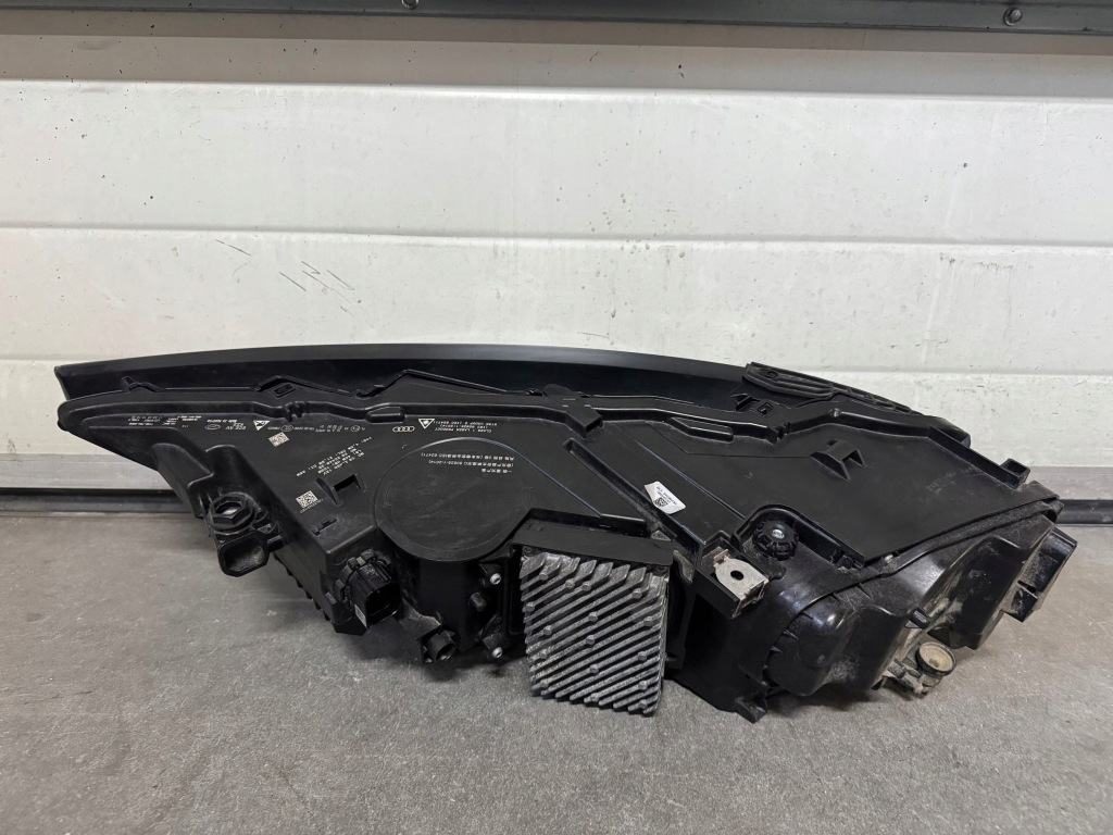 Audi q7 4m full led laser левая правый  фара рестайлинг  идеальное Киев