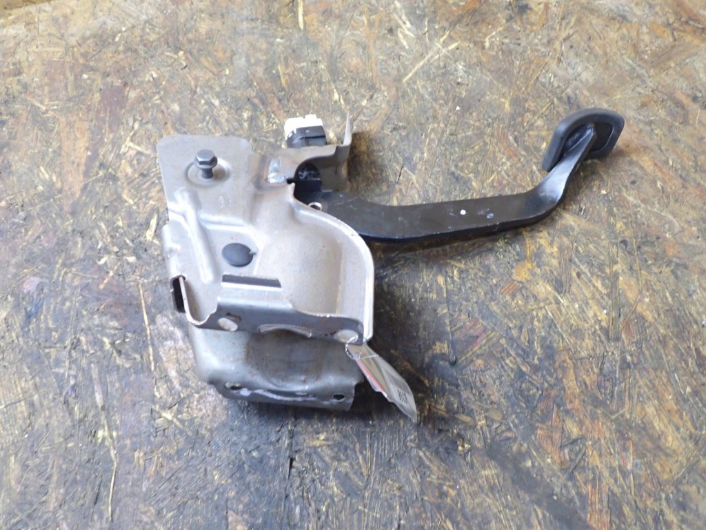 Купить Педаль тормоза dacia lodgy