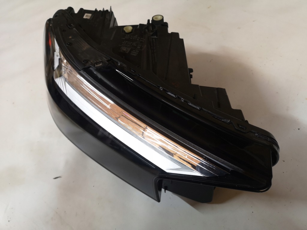 фото №4, Audi q4 e-tron- full led правая polecam