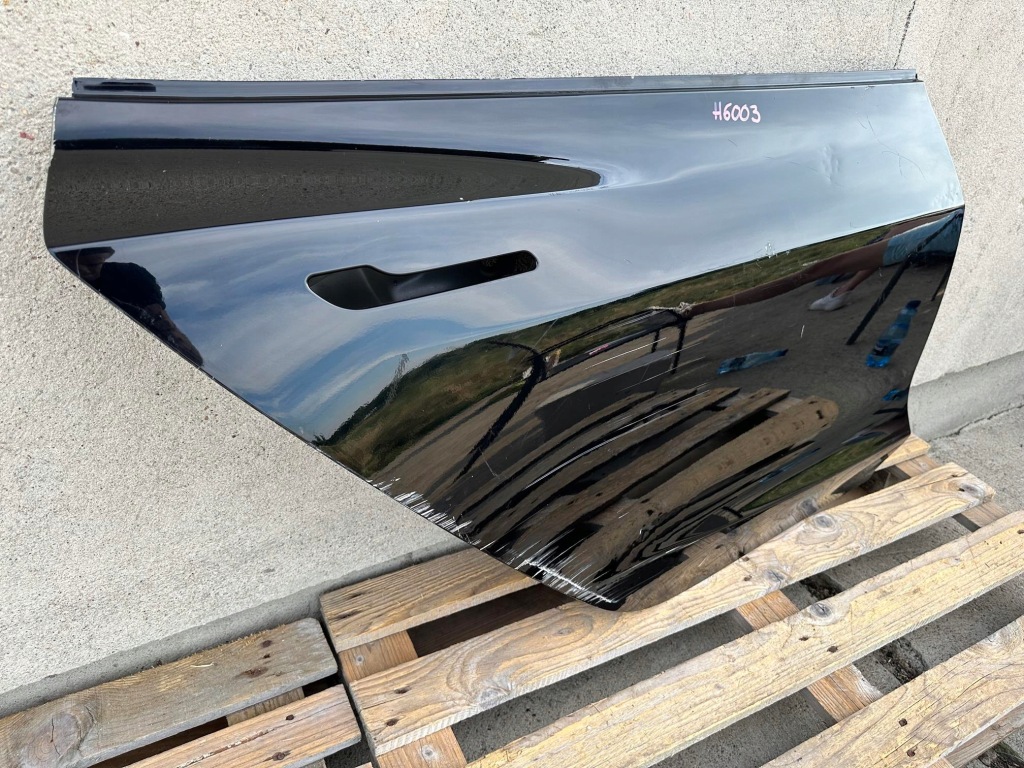 Дверь задняя задняя правое  tesla model 3 в хорошем состоянии оригинал  wlkp Доставка