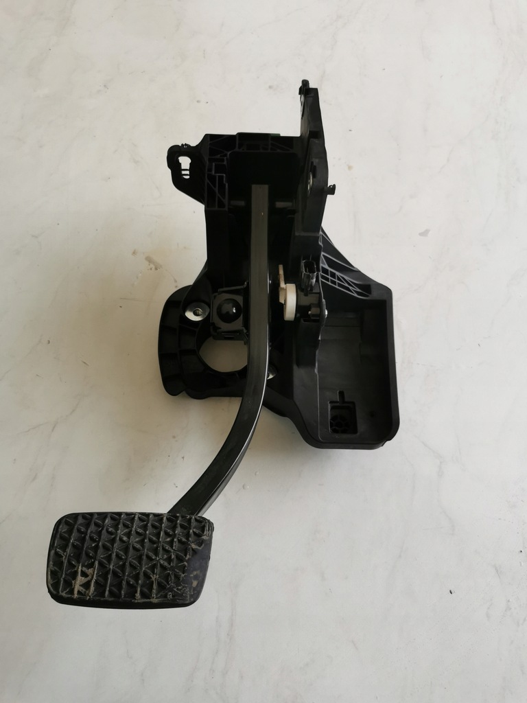 фото №1, Opel insignia b педаль 84657620