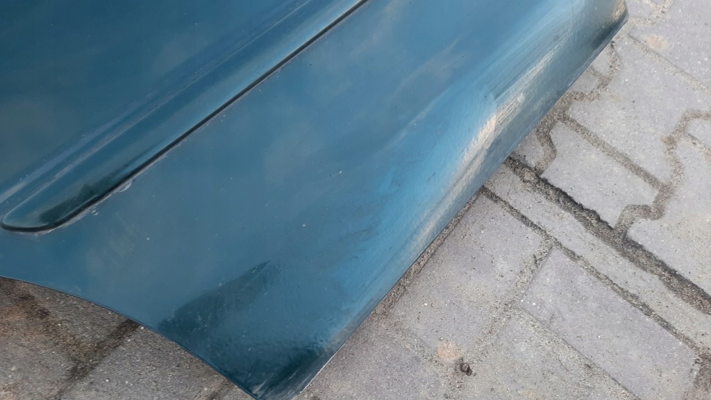 Дверь задняя правое  mazda 323f 00r 18j Доставка