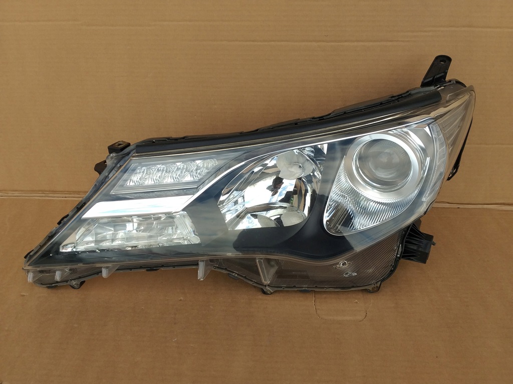 фото №10, Toyota rav4 лампа перед левая обычная