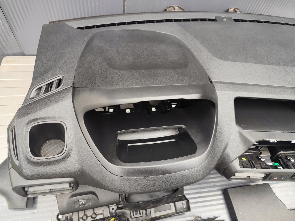 Peugeot partner iv berlingo rifter combo панель Доставка