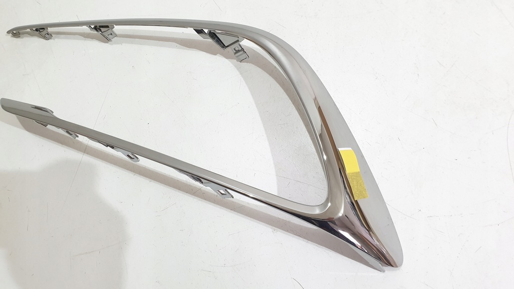 фото №9, Решётка рамка противотуманной фары auris ii e18 fl 81482-02570