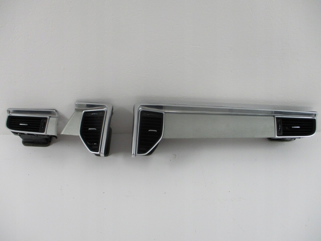 фото №1, Dekor повітропровід решітка porsche macan 95b