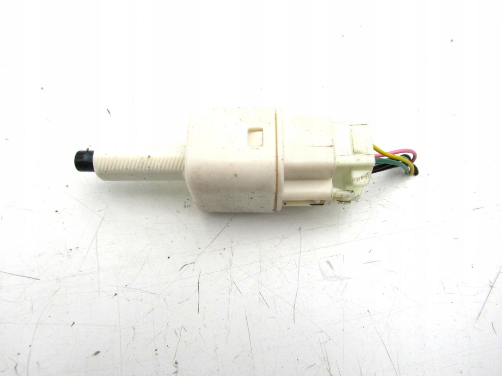 Купити Датчик стоп-сигнал toyota yaris 3 рестайлінг  2017-2019 рік