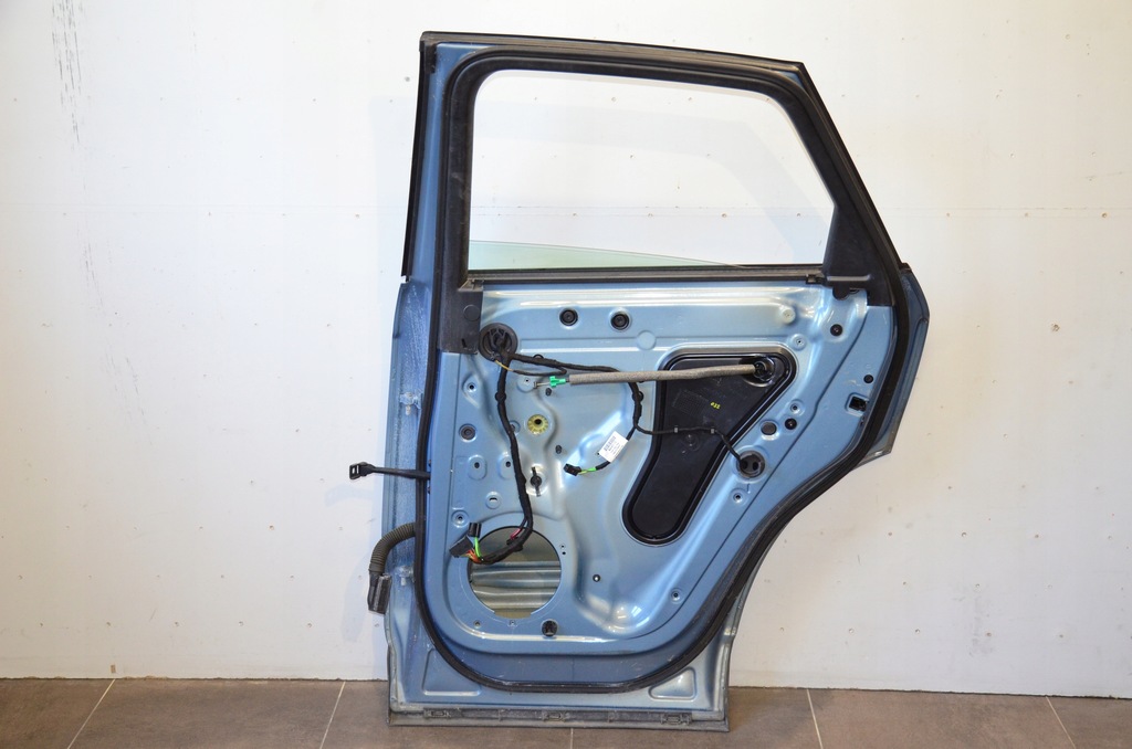 фото №8, Audi q3 8u0 дверь задние правое голубой