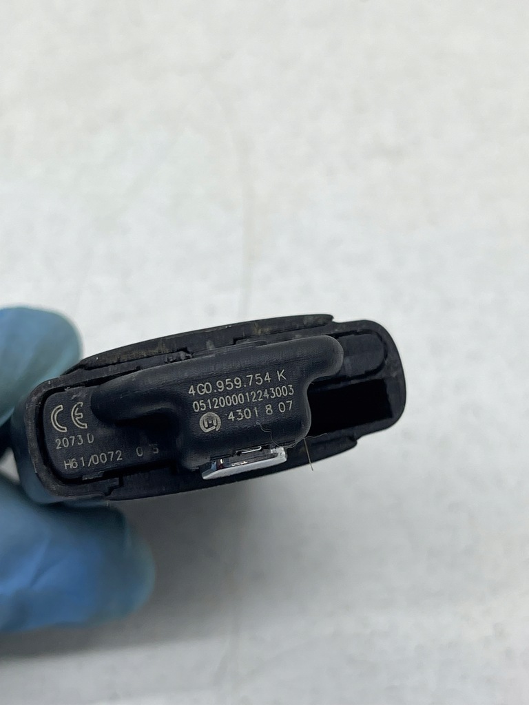 фото №14, Audi a6 c7 pilot ключ передавач жало справний!