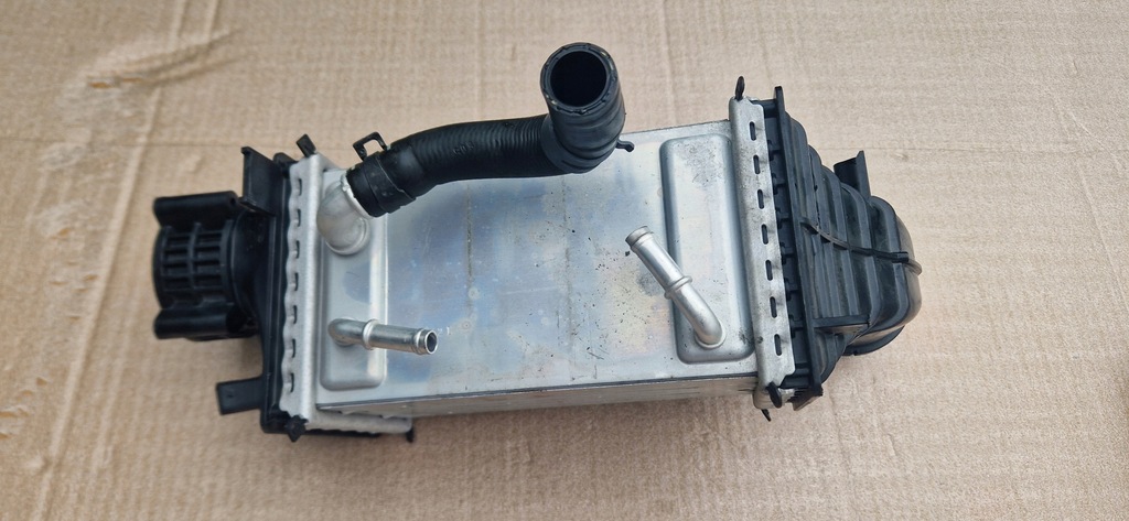 фото №6, Радіатор інтеркулер 04e145785e vw skoda ideał