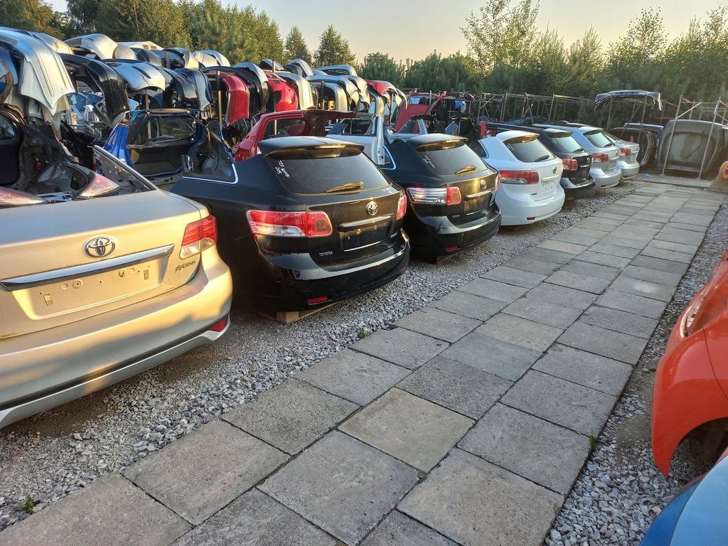 фото №11, Toyota corolla verso ii брызговик левый перед