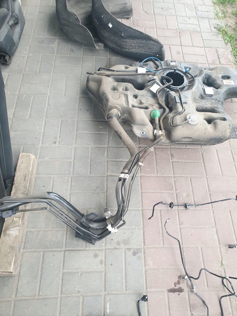 фото №1, Бак пального toyota corolla e16 1.6