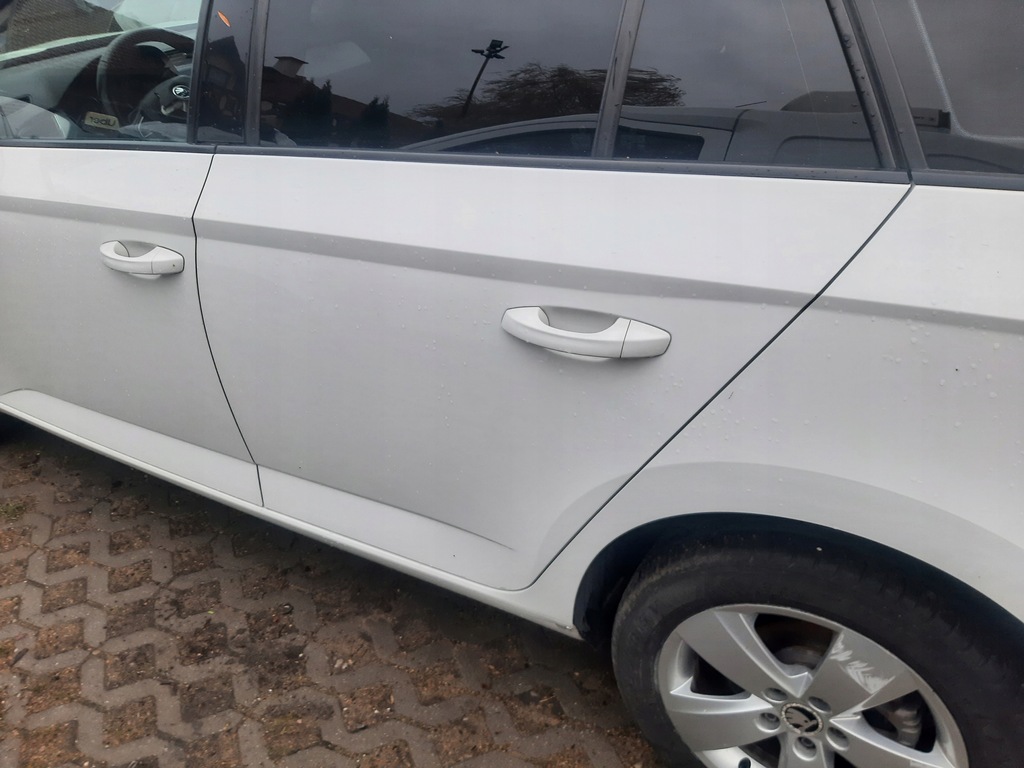 фото №1, Дверь задняя задние левая fabia iii kombi lf9e белый