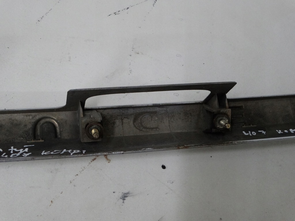 фото №9, Молдинг накладка крышки задняя peugeot 407 kombi