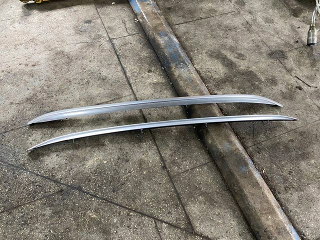 фото №1, Рейлінг дах правий 31448384 лівий 31448383 22r volvo xc40 оригінал ідеальний стан 19-