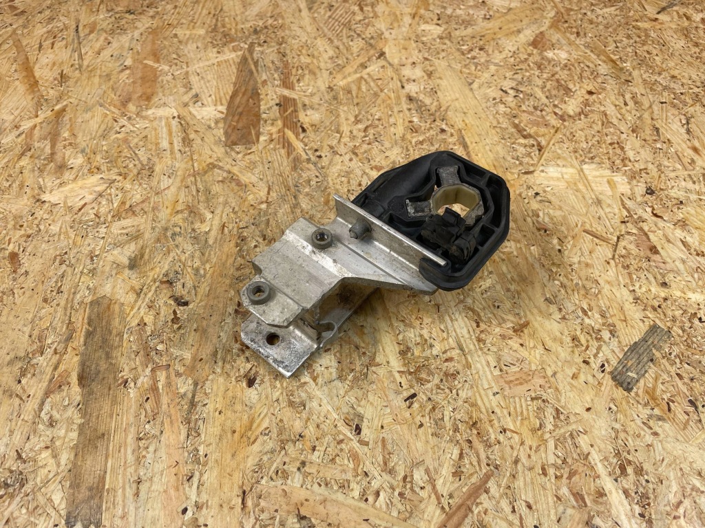 Адаптер кронштейн кронштейн радиатора правое bmw f22 f23 f32 f34 f36 8620733 с Разборки