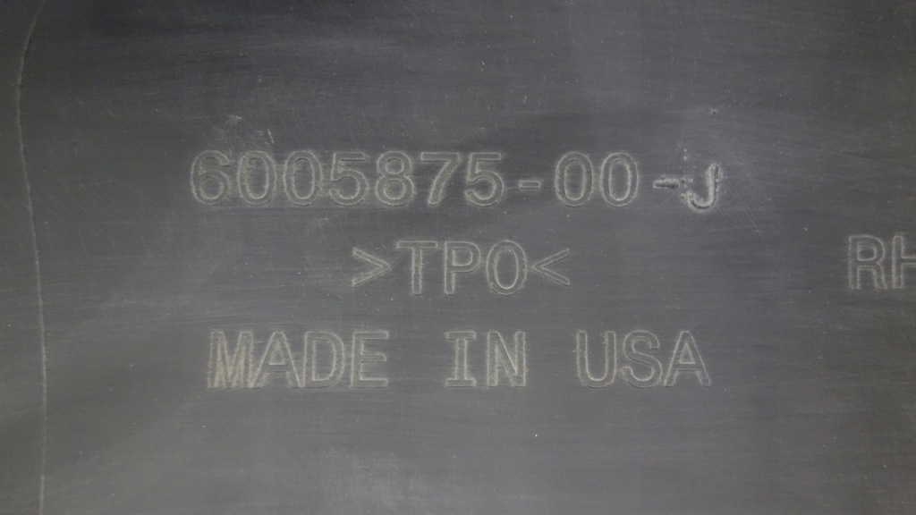 Tesla model s рестайлінг  накладка молдинг поріг права 6005875-00-j в Україні