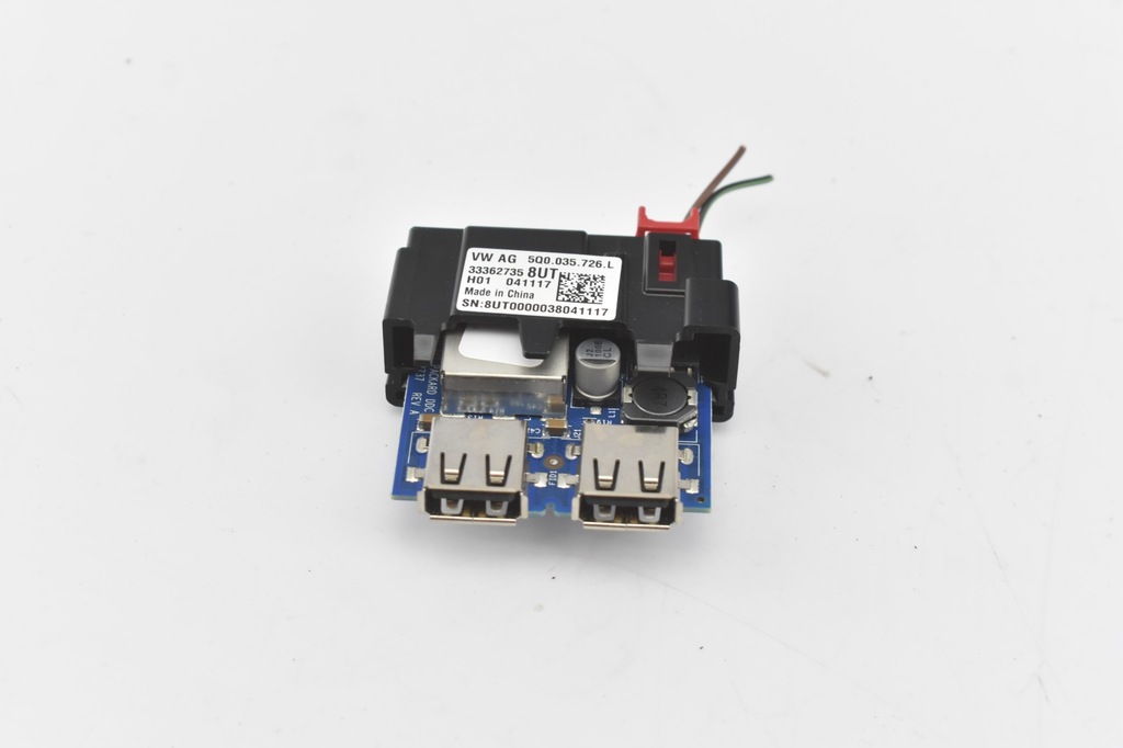 фото №1, Разъём панель port usb 5q0035726l leon iii golf vii ateca t-roc