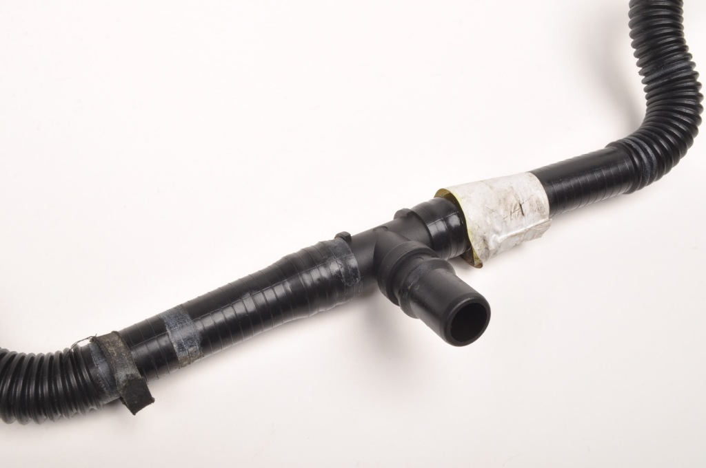 Ferrari california 4.3 труба шланг egr 272526 Доставка