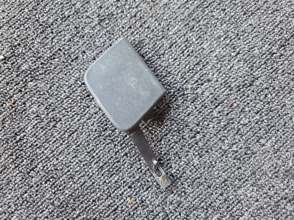 фото №1, Заглушка бампера перед renault kangoo ii 8200501601