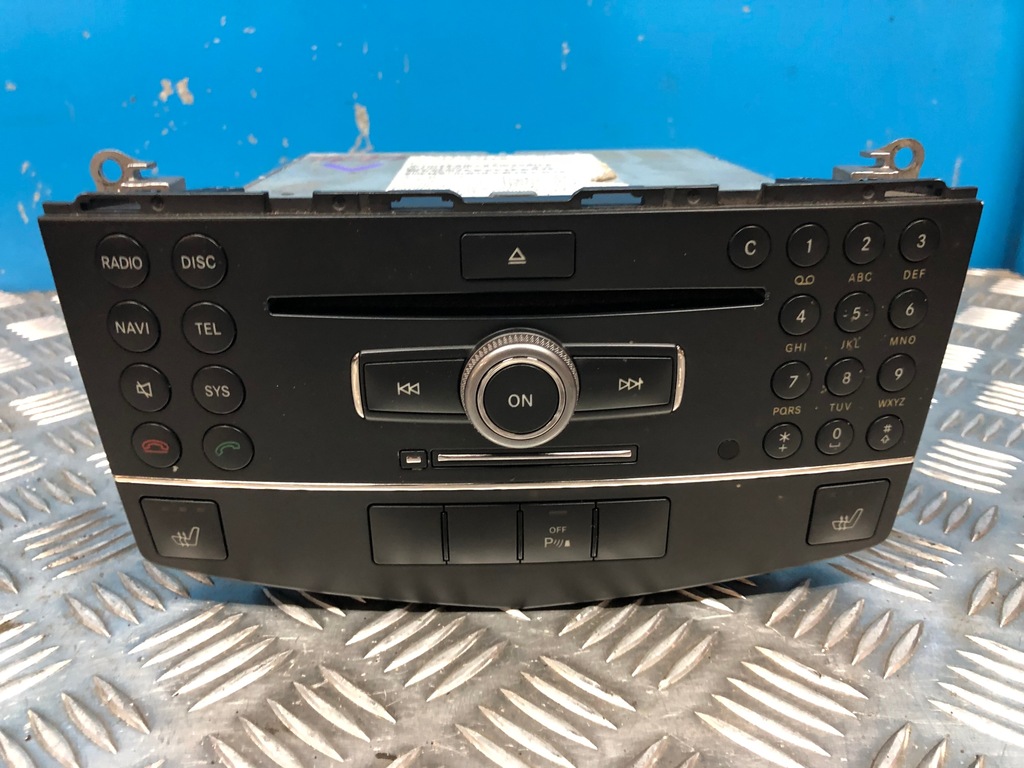 фото №1, Mercedes w204 оригинальные радио a2048703290