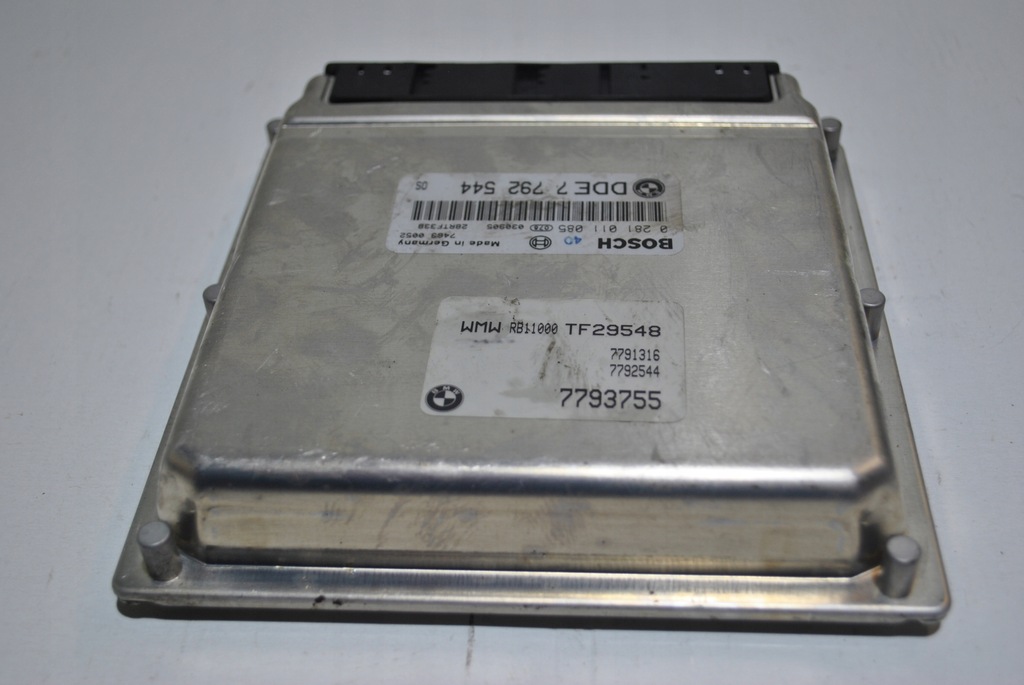 фото №7, Бортовий комп'ютер блок керування двигуна mini cooper r50 1.4 d 0281011085