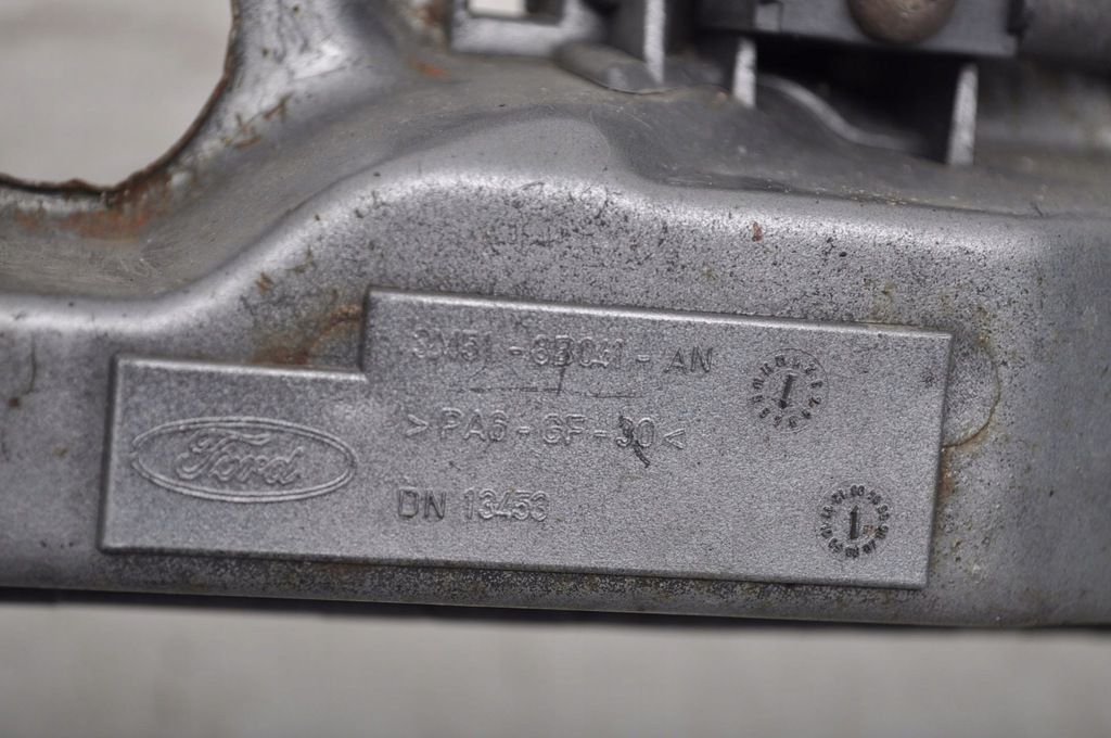 фото №10, Ford c-max pas передний усилитель 3m51-8b041-an