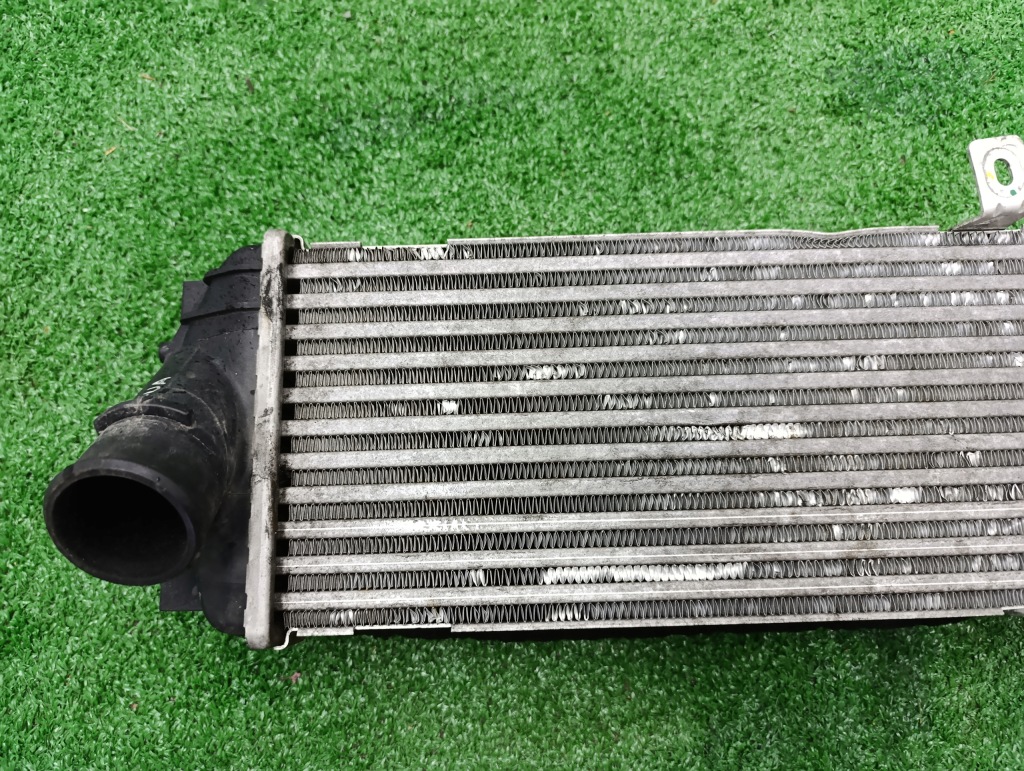 Hyundai tucson 3 3 kia sportage інтеркулер 28271-2u200 радіатор Доставка