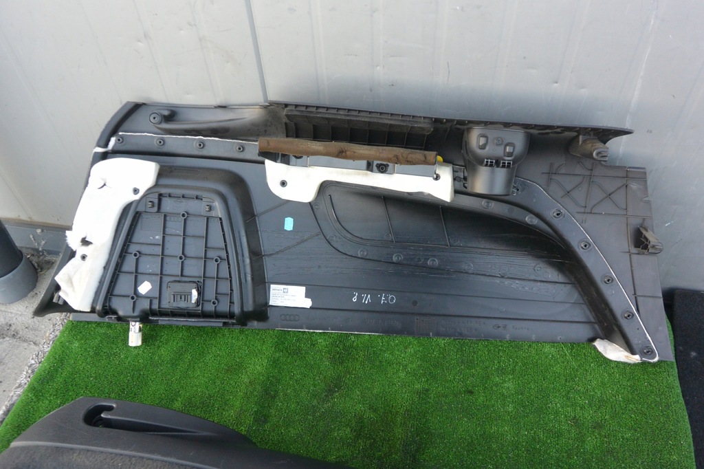 фото №6, Обшивка багажника kpl 5 місць audi q7 4l