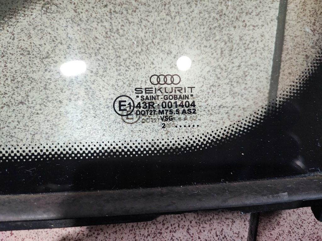 фото №9, Стекло треугольник левый задняя vsg audi a8 d3