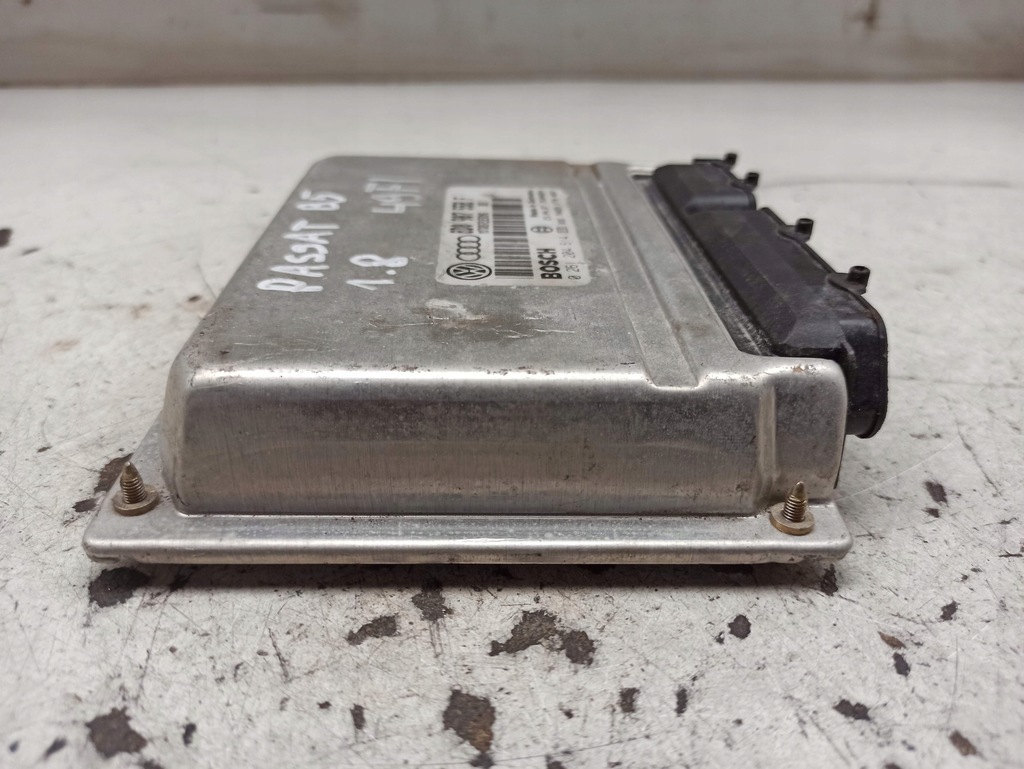 фото №7, Vw passat b5 1.8 20v блок керування двигуна 8d0907558f 0261204614