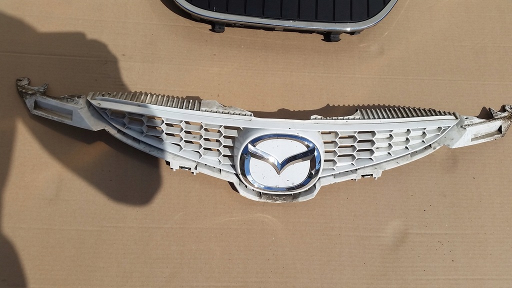 фото №1, Решітка радіатора решітка радіатора перед mazda 2 ii d65150711