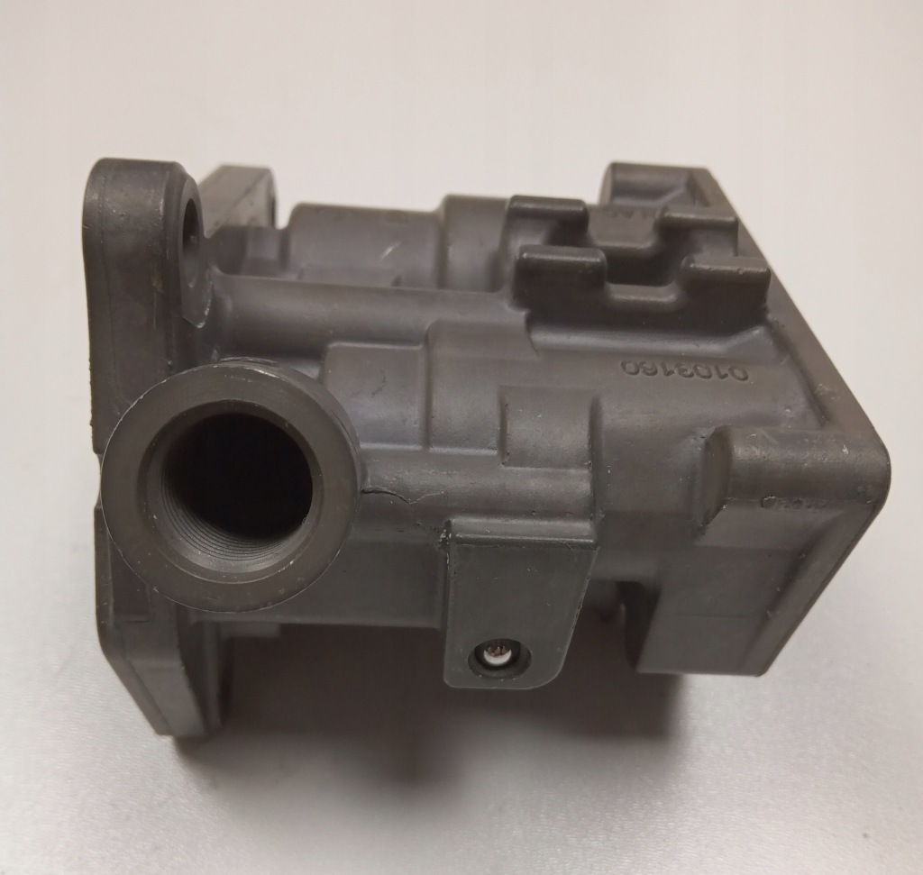 фото №6, Корпус клапана ретардер mercedes actros mp2 mp3 9304300087