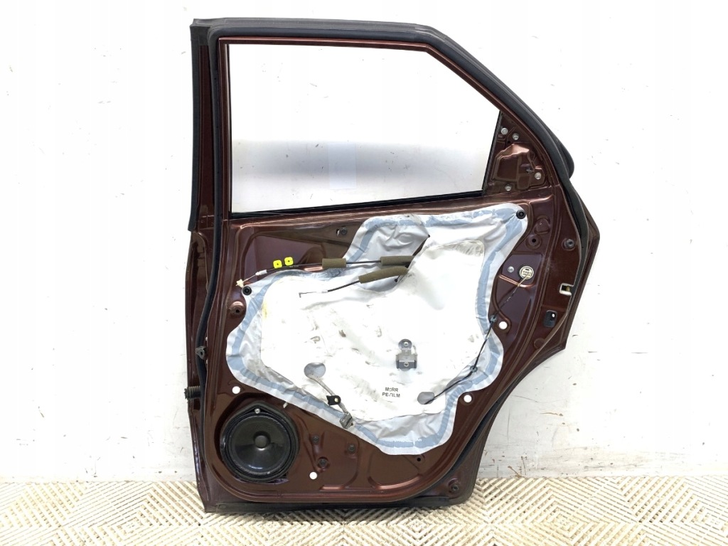 Дверь правый задний  honda civic viii хэтчбек коричневый Цена
