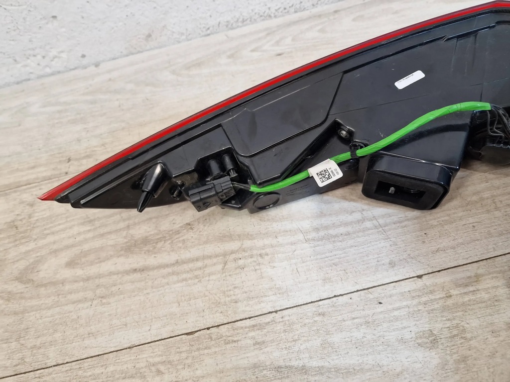 фото №8, Лампа задняя левая jaguar i-pace j9d3-13405