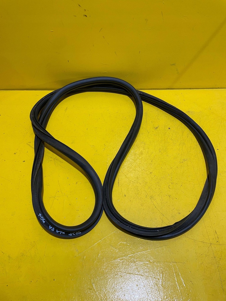 фото №5, Peugeot 308 - прокладка крышки багажника