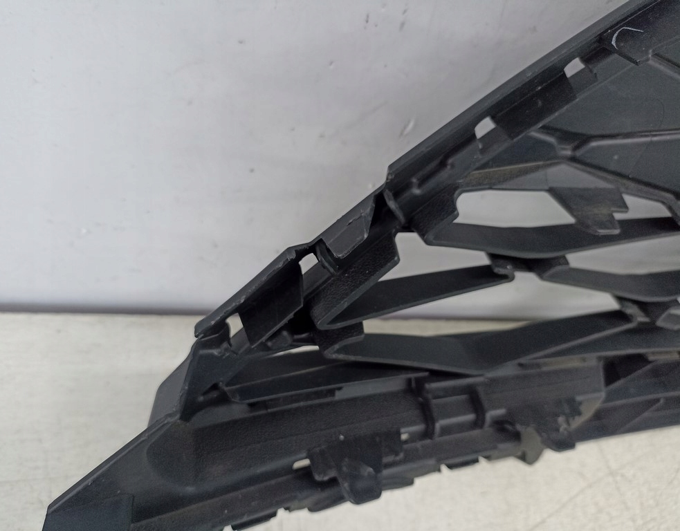 Seat ateca lift 22- решітка радіатора решітка бампера середня 575853668p оригінал Оригінал