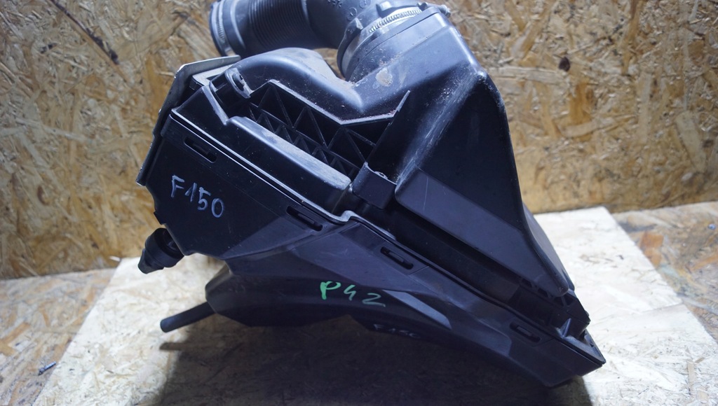 фото №7, Корпус фільтра повітря audi a4 b8 a5 8r0133835ap