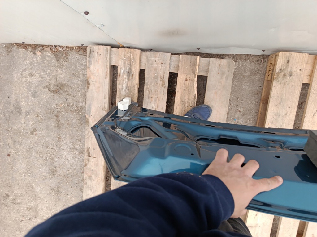 Капот крышка двигателя nissan micra k13 iv 4 рестайлинг  08.13-06.17 лак rbk Доставка