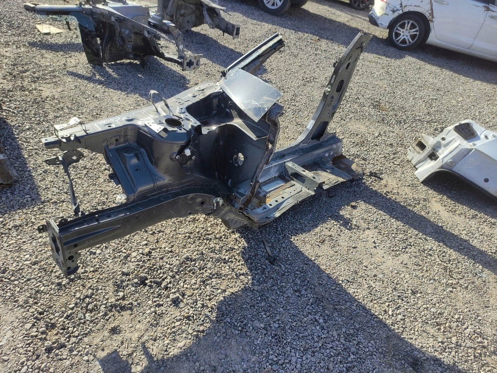 фото №4, Mazda cx-30 чверть права передня поріг блок двигуна