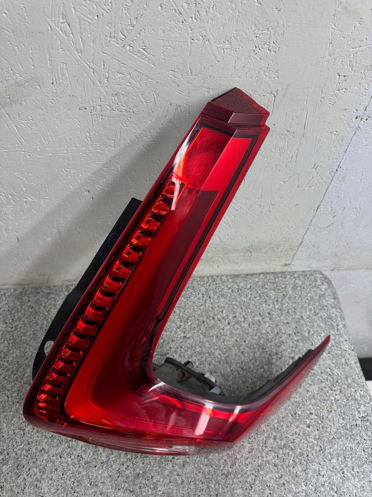 фото №7, Лампа правий задня volvo xc40 2017-2024 31446791