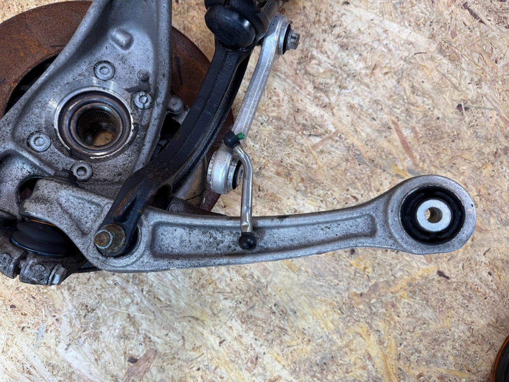 фото №13, Подвеска амортизатор рычаг поворотный кулак левый перед porsche macan 95b