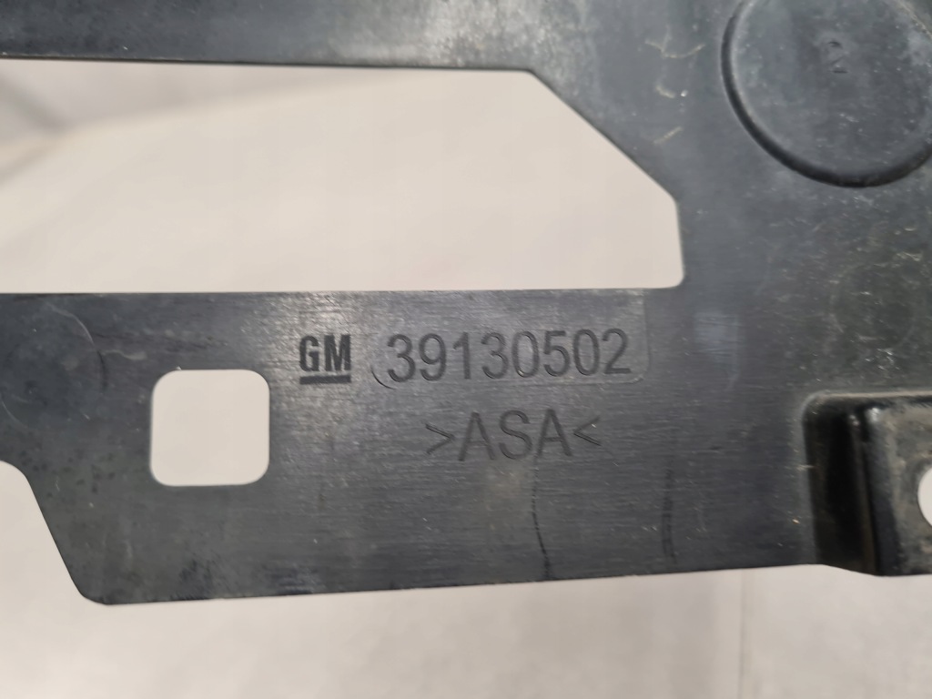 Решётка радиатора решётка радиатора хром бампера astra v k рестайлинг  оригинал 39130502 Оригинал