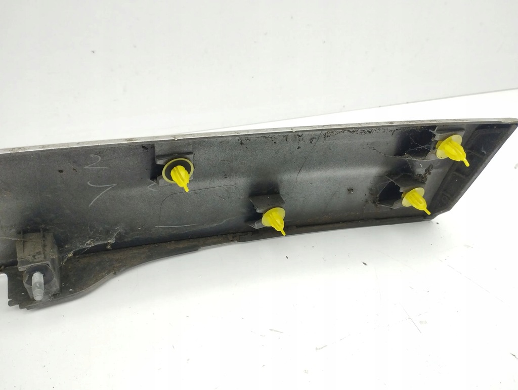 фото №13, Toyota prius xw30 2011 обивка задний крышки багажника