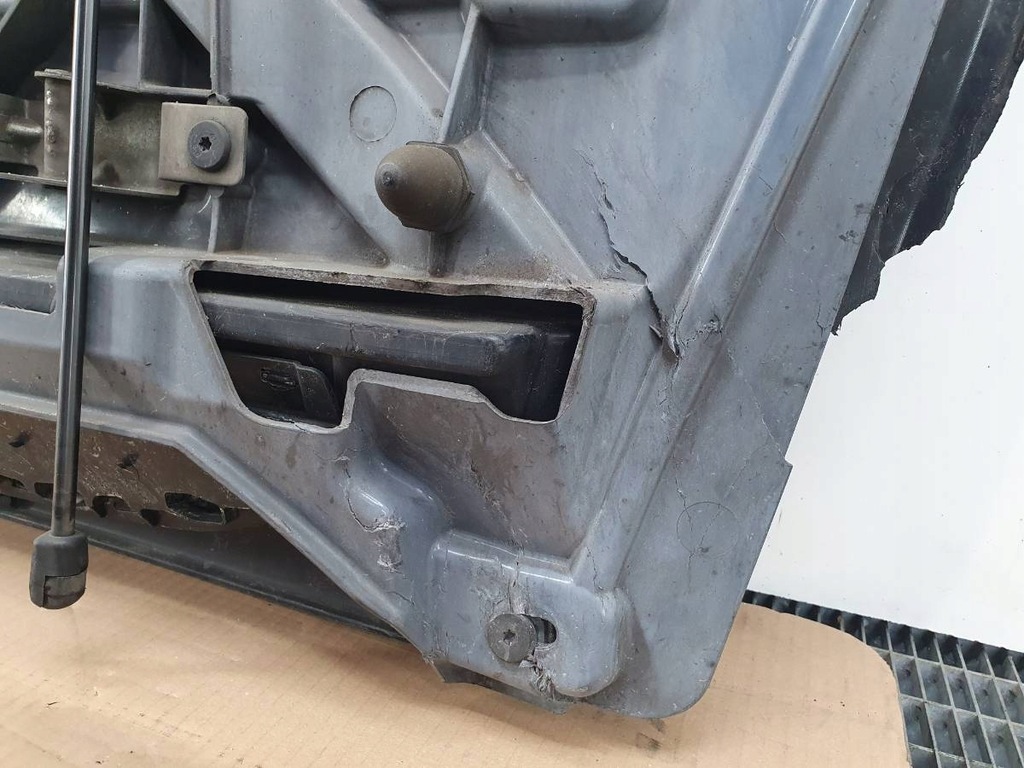 фото №12, Капот решётка радиатора значок daf xf 106 lift 2021 euro 6 ручка петля