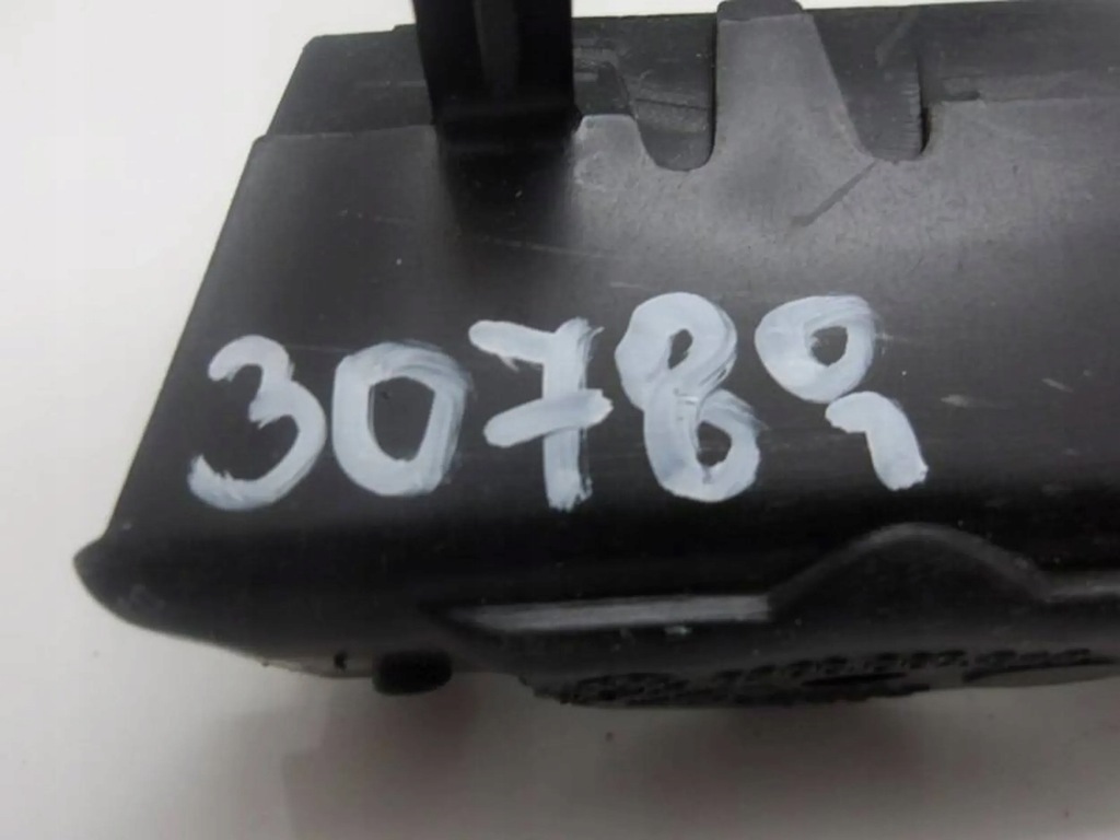 фото №5, Renault clio iii направляющая бампер правый задняя