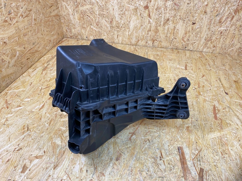 фото №9, Корпус фильтра воздуха bmw z4 e89 2.0b 7613822