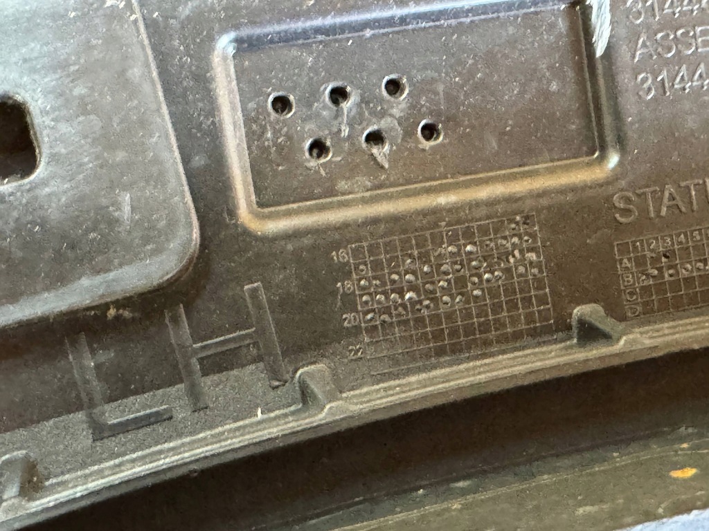 фото №11, Volvo xc40 xc-40 17- молдинг накладка na крила лівий задня задня